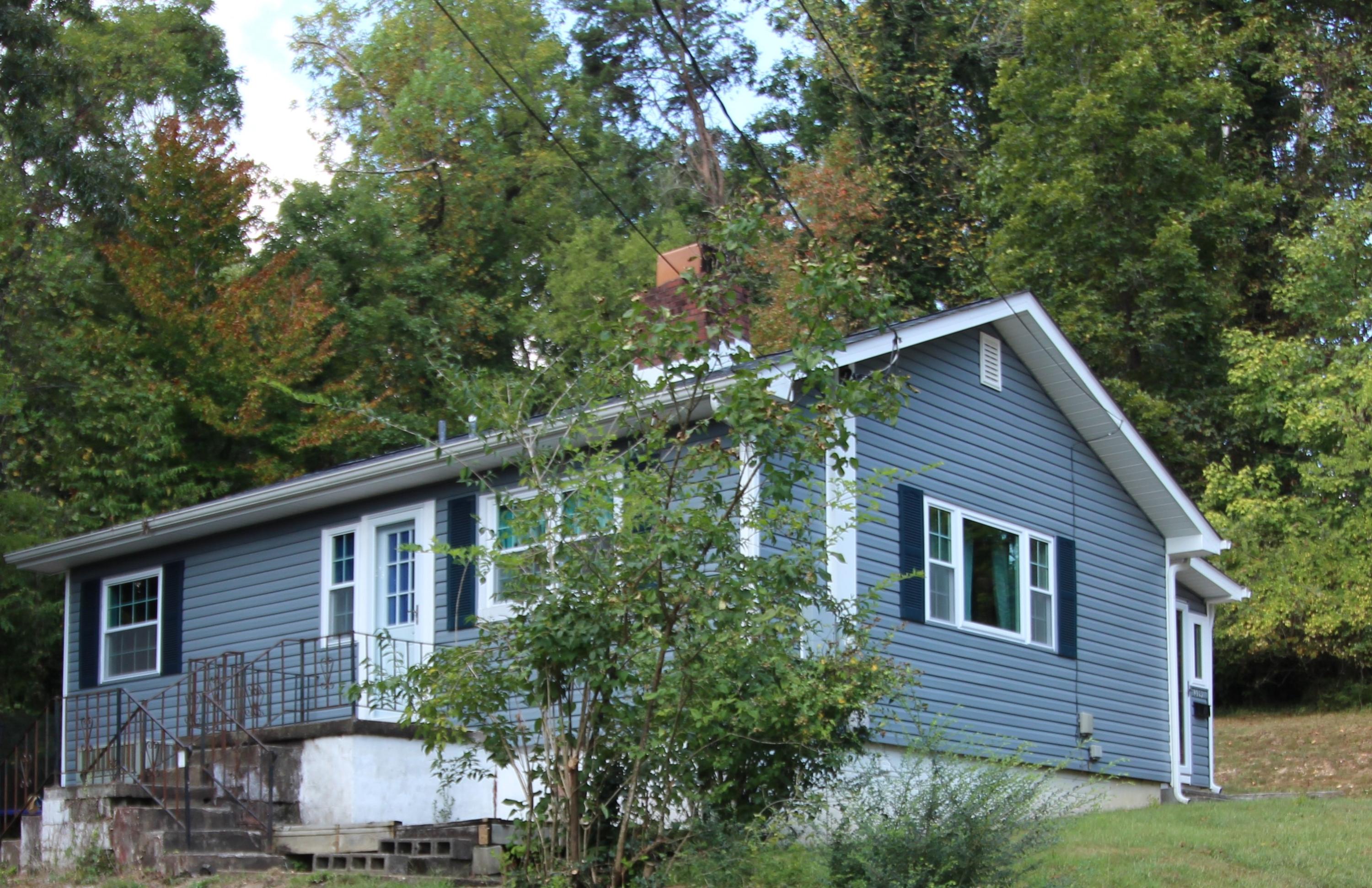 319 West Faunce Road Oak Ridge, TN 37830 - Photo 1 of 32 Front