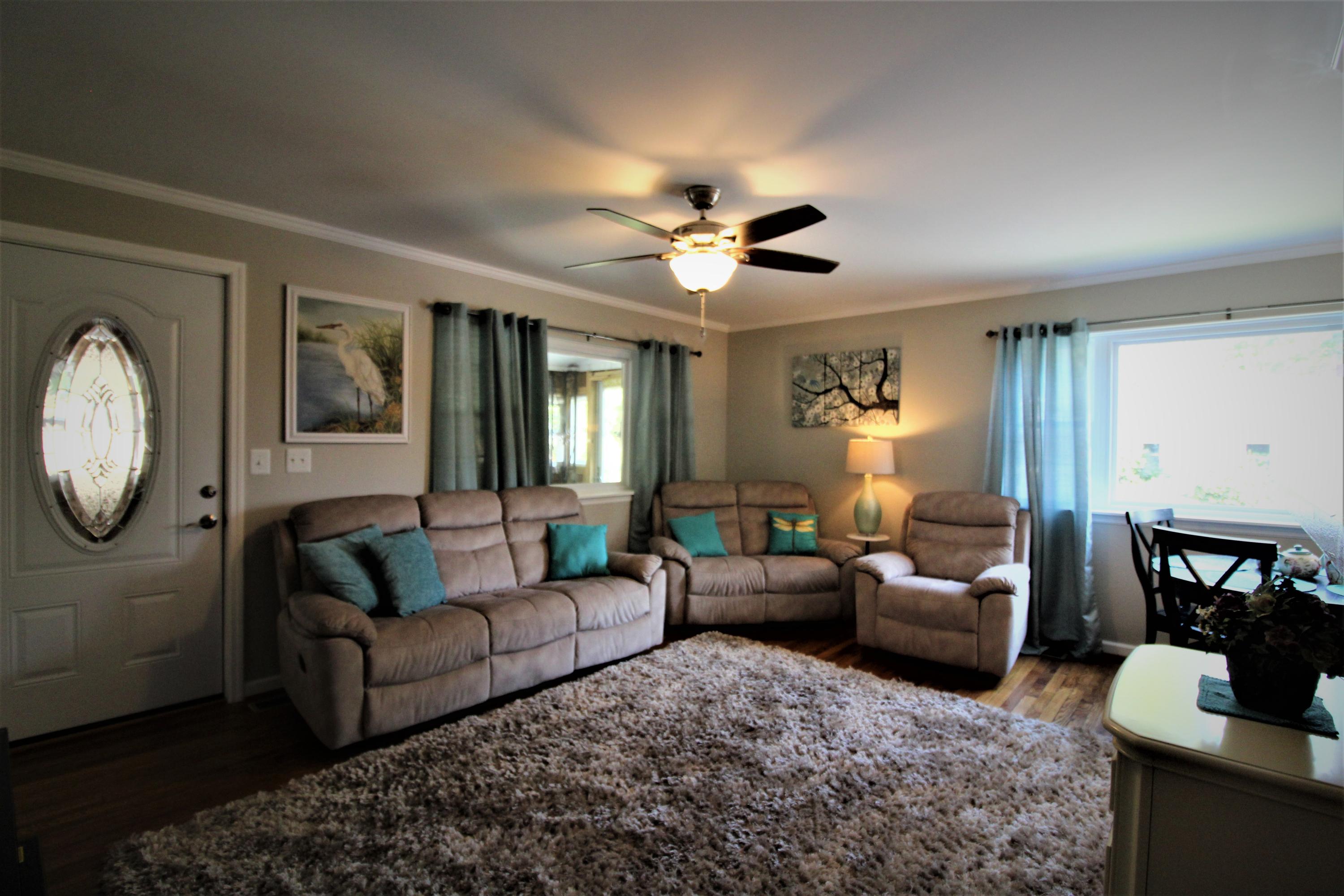 319 West Faunce Road Oak Ridge, TN 37830 - Photo 16 of 32 Living Room