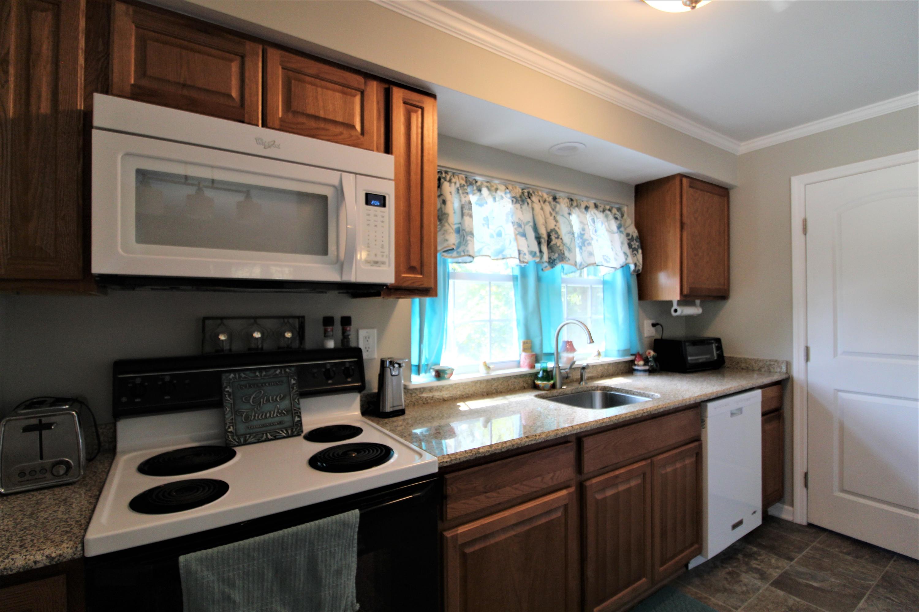 319 West Faunce Road Oak Ridge, TN 37830 - Photo 21 of 32 Kitchen