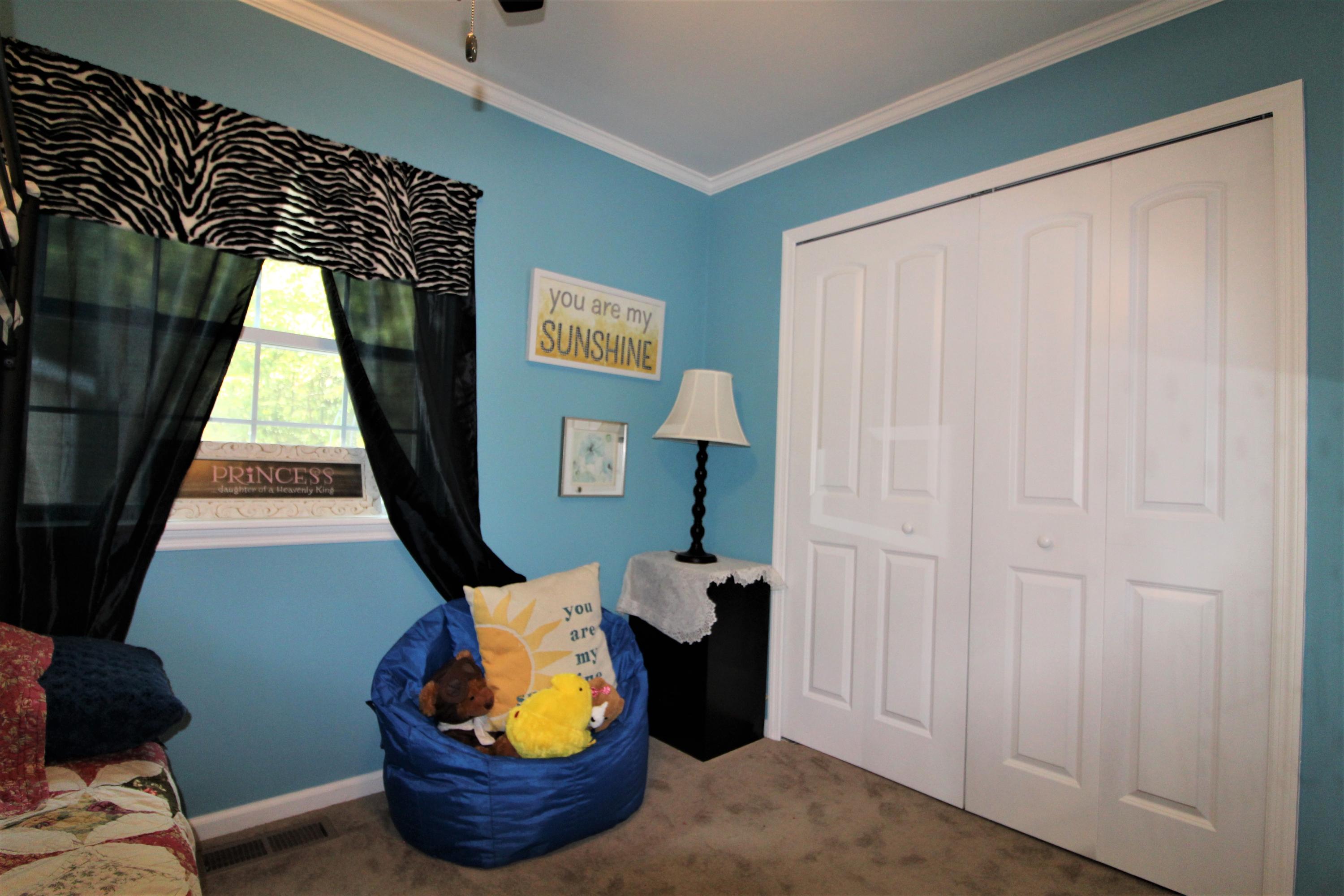 319 West Faunce Road Oak Ridge, TN 37830 - Photo 26 of 32 Bedroom 2 Closet