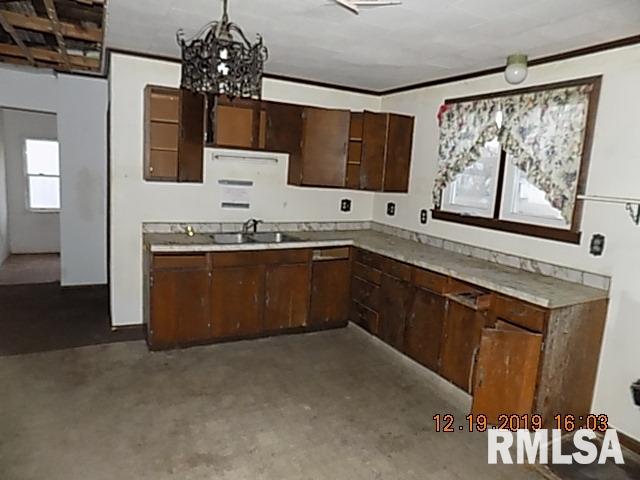 420 North 3rd Street Clinton, IA 52732 - Photo 8 of 13 Gallery Image 8