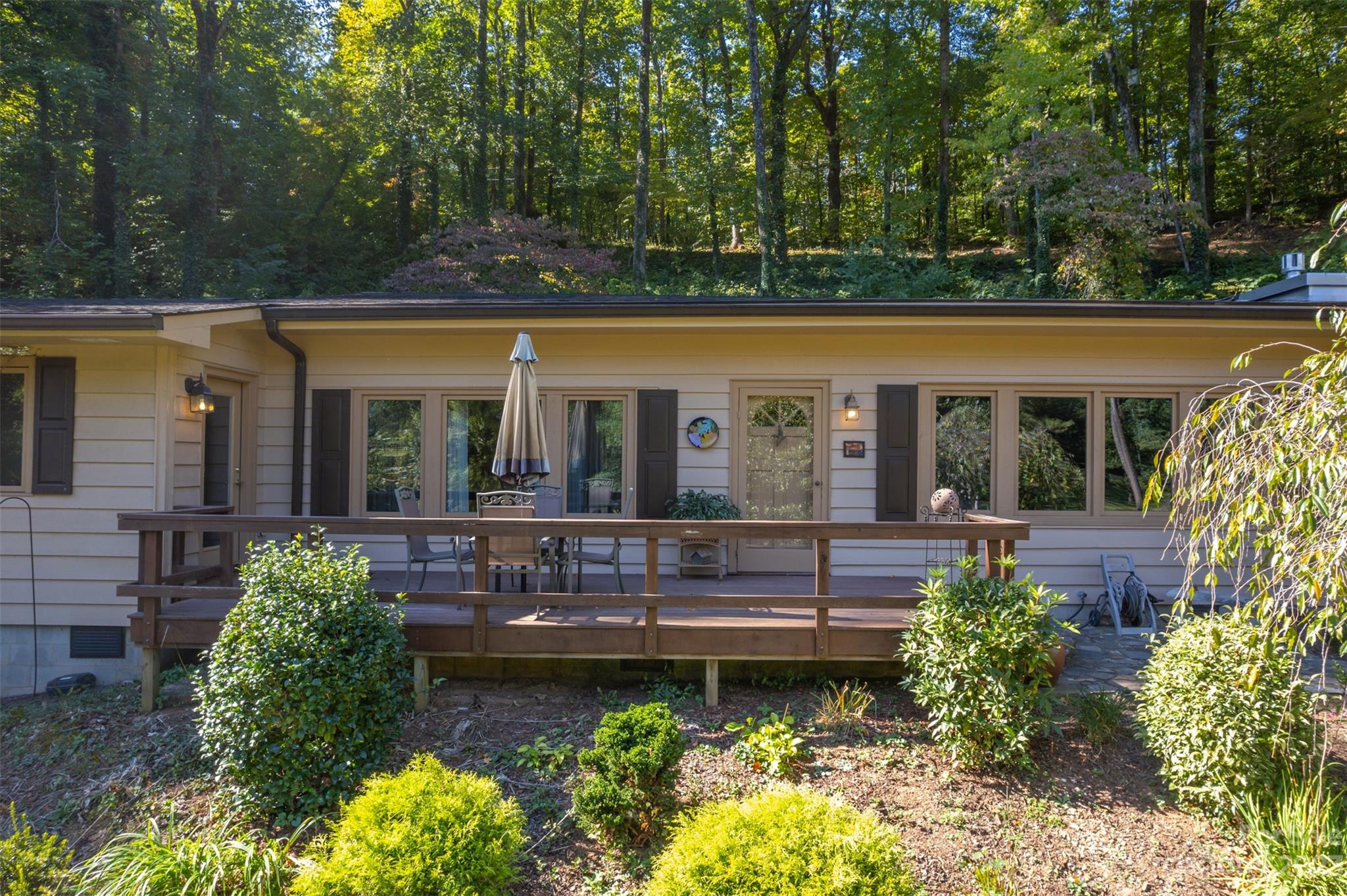 137 Judge Road Tryon, NC 28782 - Photo 5 of 48 Gallery Image 5