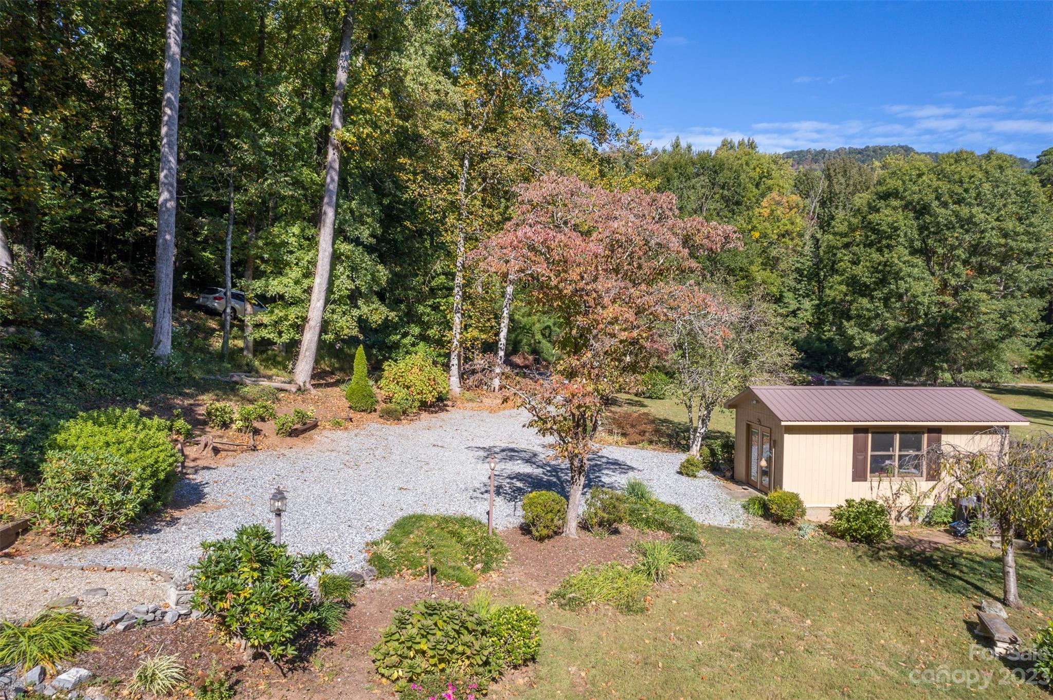 137 Judge Road Tryon, NC 28782 - Photo 8 of 48 Gallery Image 8