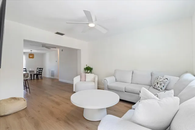 $5,300 | 4921 Northeast 23rd Avenue, Lighthouse Point, FL 33064