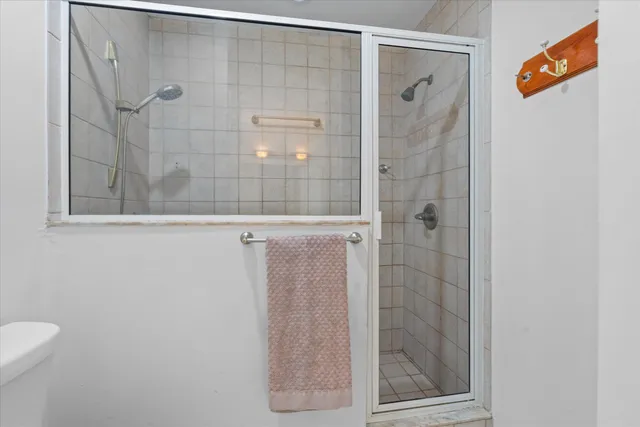 $5,300 | 4921 Northeast 23rd Avenue, Lighthouse Point, FL 33064