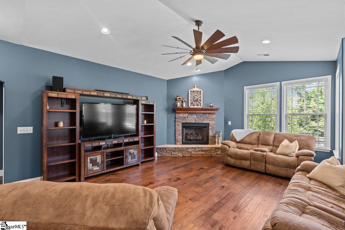 86 Rising Meadow Lane Taylors, SC 29687 - Photo 7 of 36 Gallery Image 7