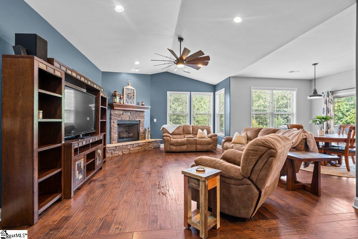 86 Rising Meadow Lane Taylors, SC 29687 - Photo 8 of 36 Gallery Image 8