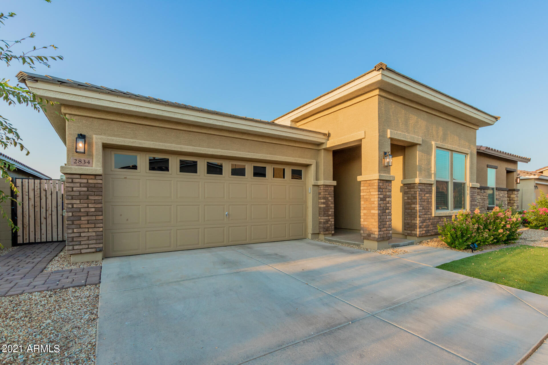 2834 West Apollo Road Phoenix, AZ 85041 - Photo 6 of 44 06 - Apollo