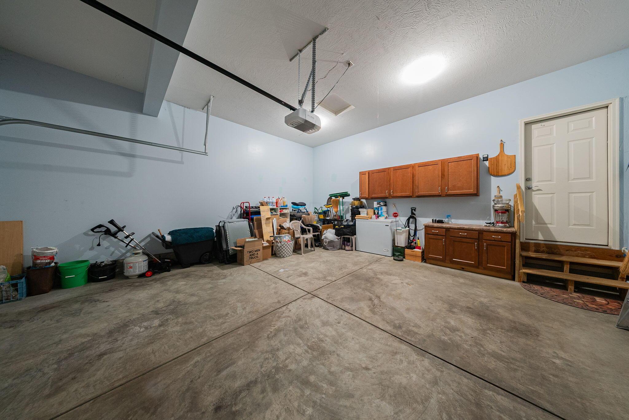 6183 Ray's Way, Unit 25 Hilliard, OH 43026 - Photo 61 of 88 Garage