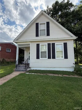 $1,500 | 539 North Elm Avenue, Webster Groves, MO 63119