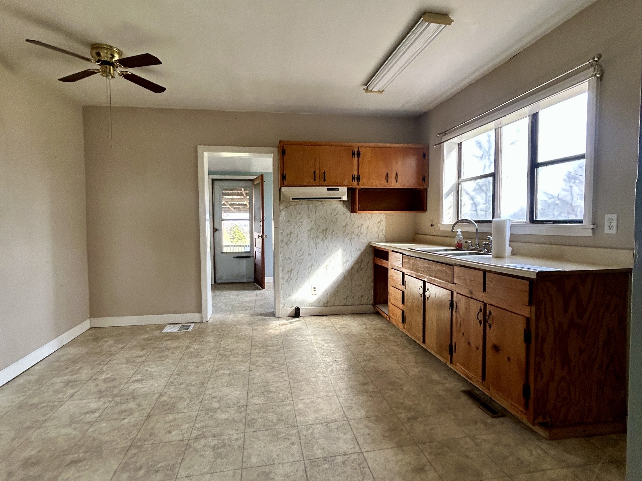 3754 Aedc Road Winchester, TN 37398 - Photo 9 of 30 Gallery Image 9