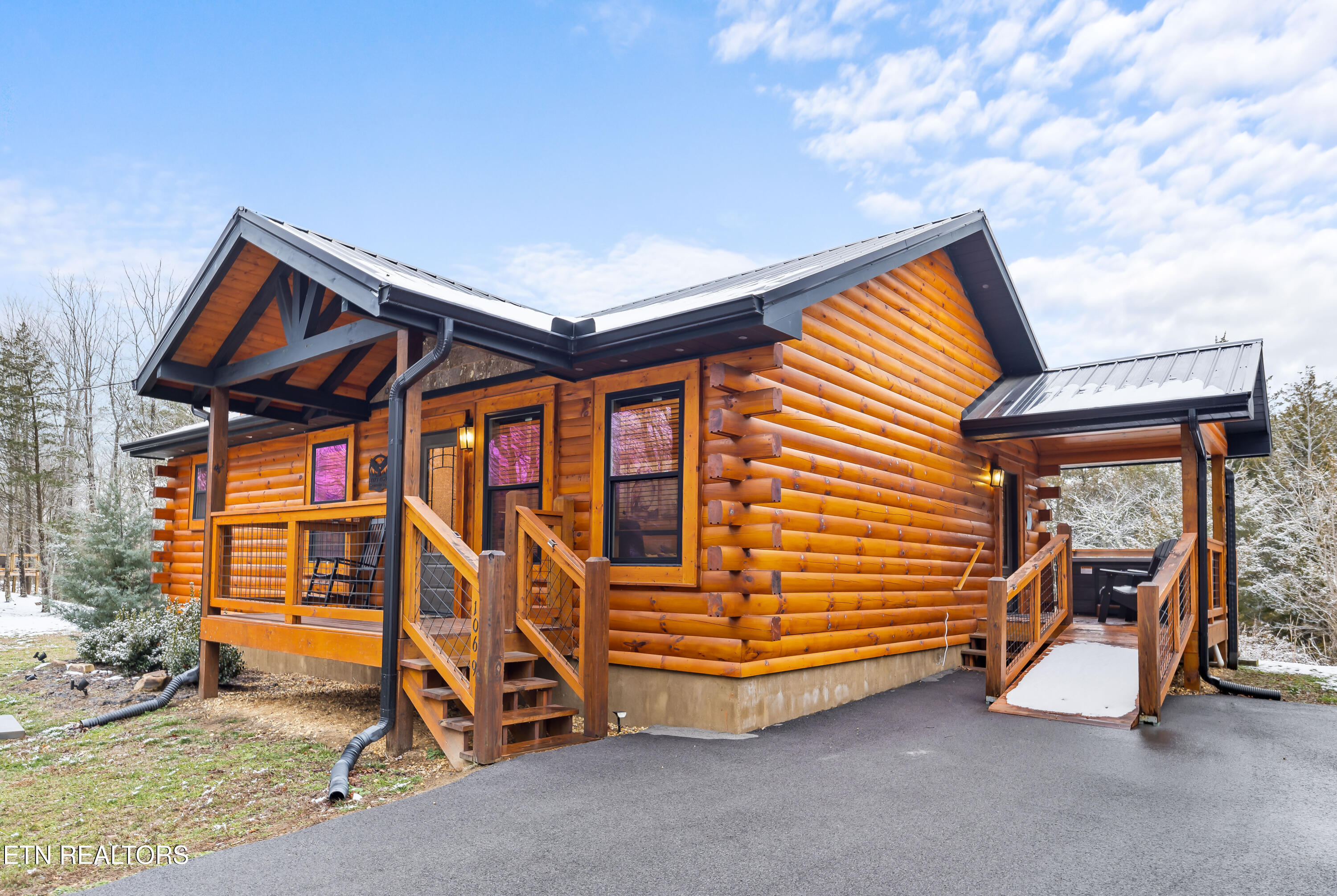 1069 Timberlake Circle Sevierville, TN 37876 - Photo 2 of 43 1069 Timberlake Cir-55