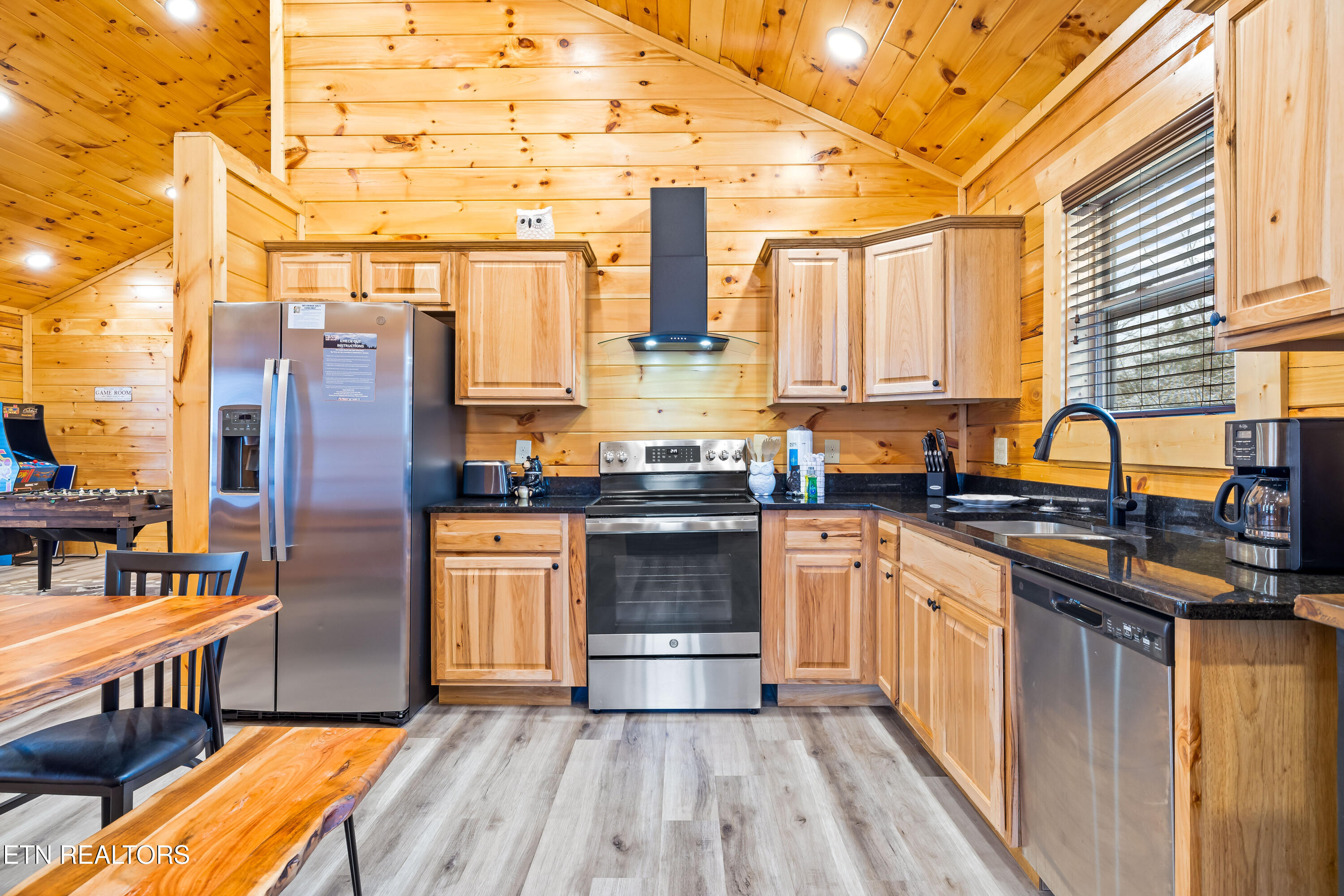 1069 Timberlake Circle Sevierville, TN 37876 - Photo 5 of 43 1069 Timberlake Cir-10