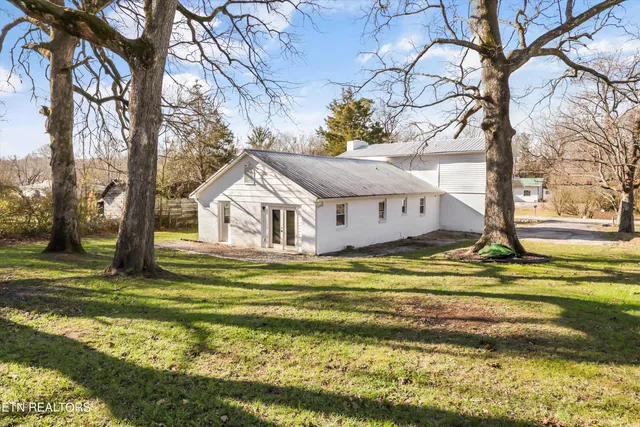 $339,900 | 119 Baumgartner Road, Harriman, TN 37748