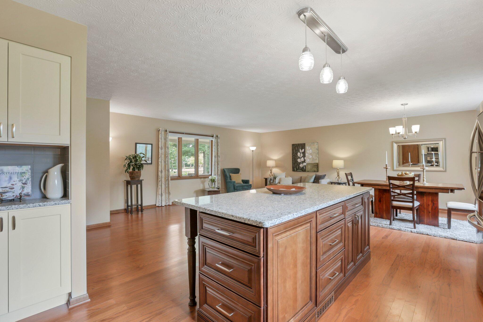 5611 Wilcox Road Dublin, OH 43016 - Photo 12 of 48 5611 Wilcox Road