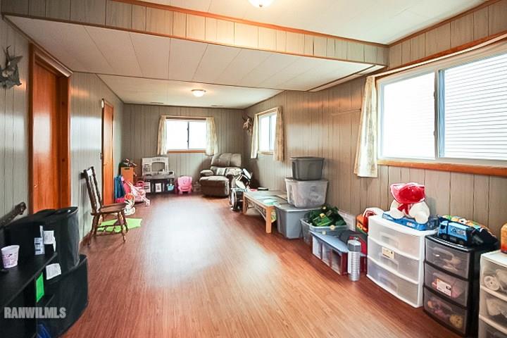 1837 West Middlebury Road Freeport, IL 61032 - Photo 17 of 20 Gallery Image 17