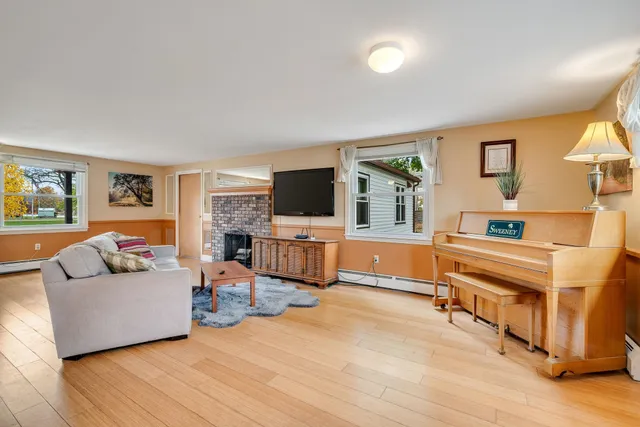 $799,000 | 16 Lakewood Parkway, Burlington, VT 05408