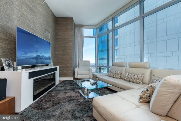 $879,000 | 1414 South Penn Square, Unit 45A, Philadelphia, PA 19102