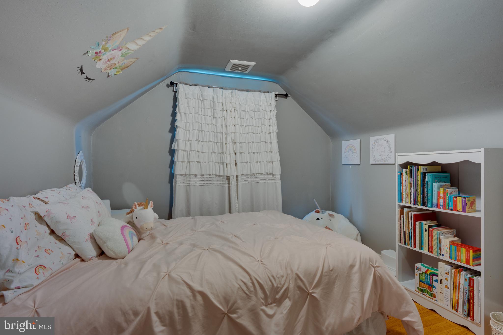 8614 Sagamore Road Philadelphia, PA 19128 - Photo 13 of 20