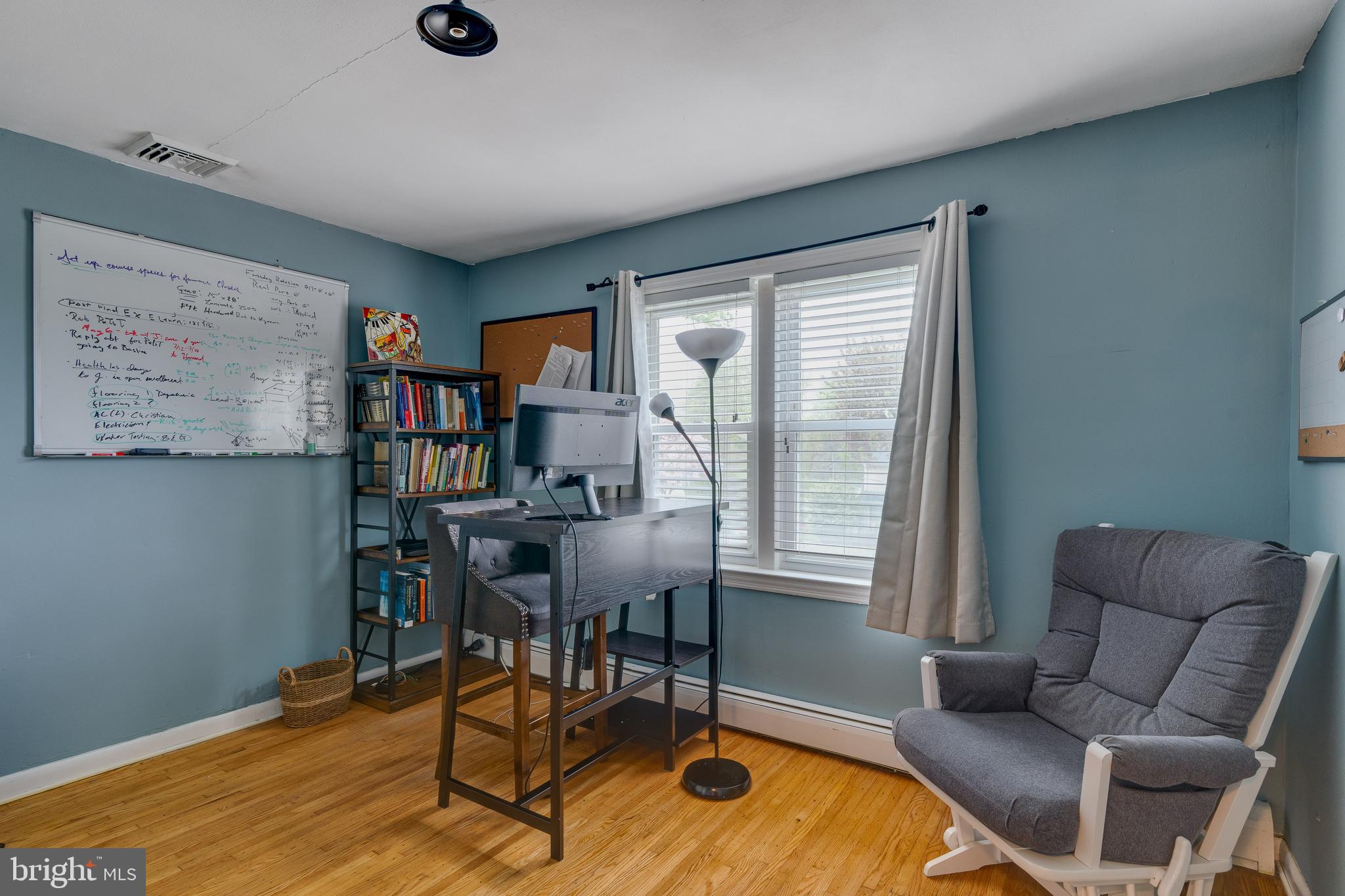 8614 Sagamore Road Philadelphia, PA 19128 - Photo 4 of 20