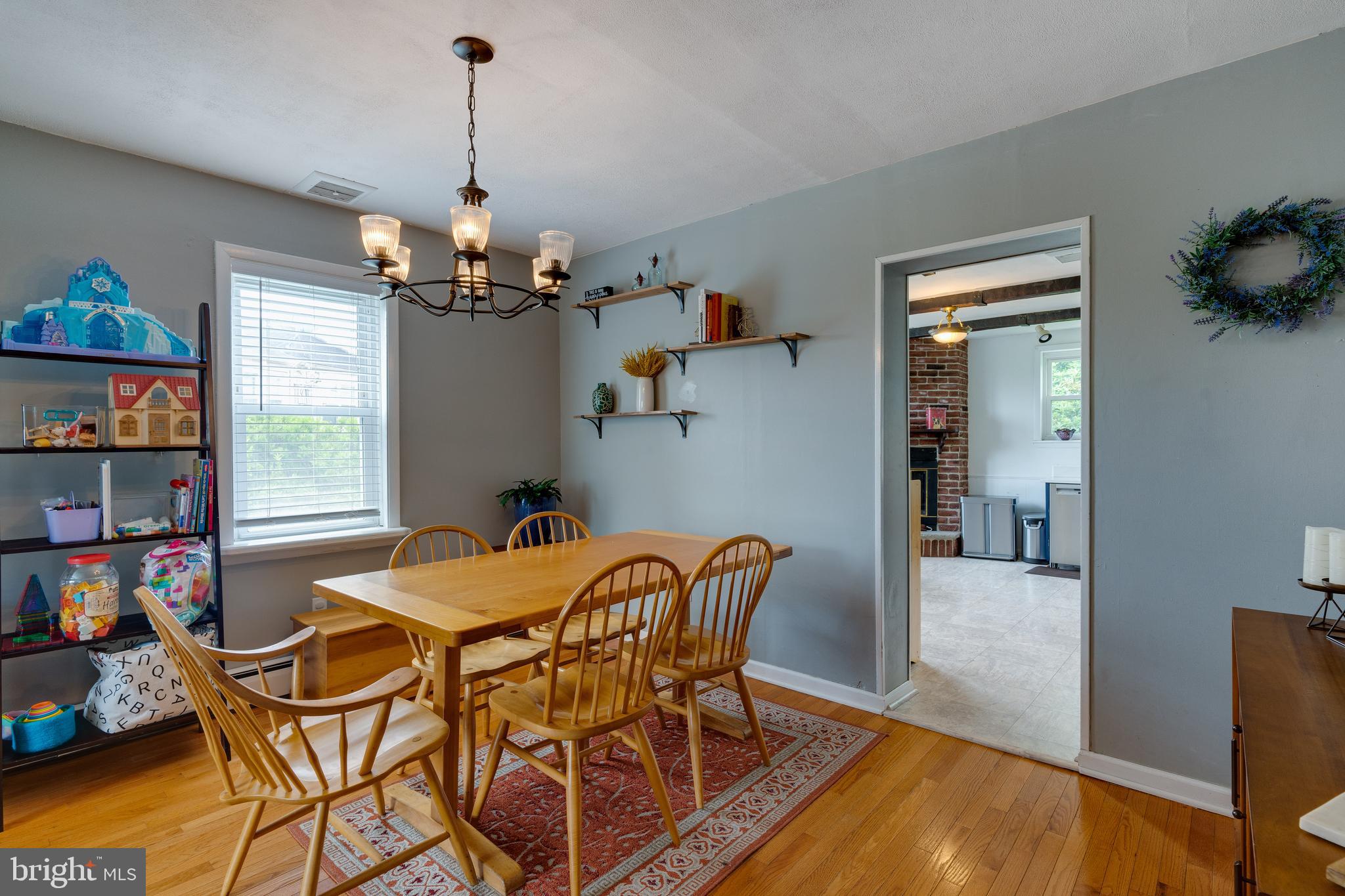 8614 Sagamore Road Philadelphia, PA 19128 - Photo 7 of 20