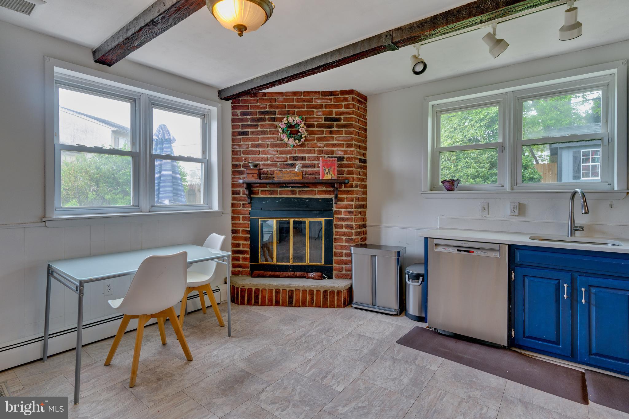 8614 Sagamore Road Philadelphia, PA 19128 - Photo 8 of 20