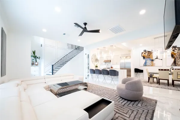 $5,300 | 4744 Post Oak Timber Drive, Unit 39, Houston, TX 77056