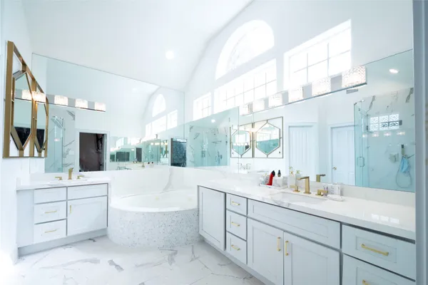 $5,300 | 4744 Post Oak Timber Drive, Unit 39, Houston, TX 77056