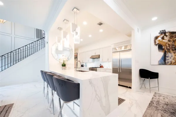 $5,300 | 4744 Post Oak Timber Drive, Unit 39, Houston, TX 77056