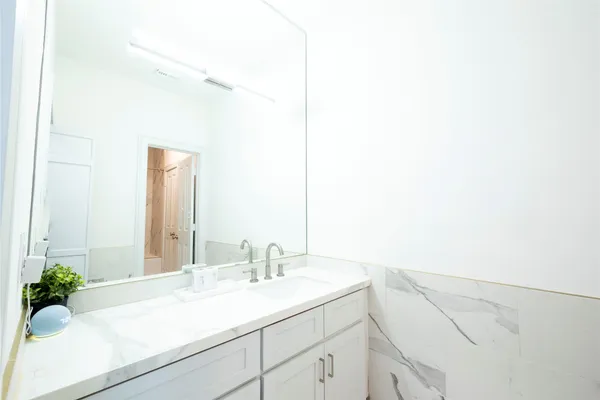 $5,300 | 4744 Post Oak Timber Drive, Unit 39, Houston, TX 77056