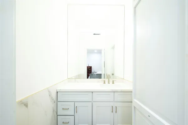 $5,300 | 4744 Post Oak Timber Drive, Unit 39, Houston, TX 77056