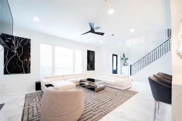 $5,300 | 4744 Post Oak Timber Drive, Unit 39, Houston, TX 77056