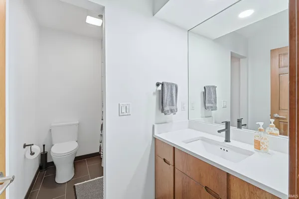 $404,900 | 6527 East Canal Pointe Lane, Fort Wayne, IN 46804