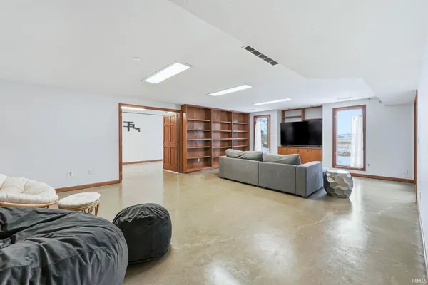 $404,900 | 6527 East Canal Pointe Lane, Fort Wayne, IN 46804