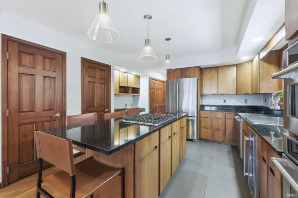 $404,900 | 6527 East Canal Pointe Lane, Fort Wayne, IN 46804