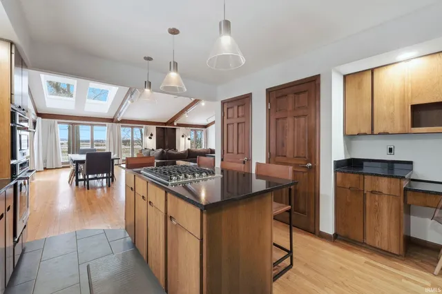 $412,900 | 6527 East Canal Pointe Lane, Fort Wayne, IN 46804