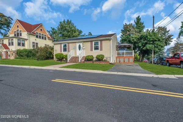 $549,900 | 12 Raritan Avenue, Leonardo, NJ 07737