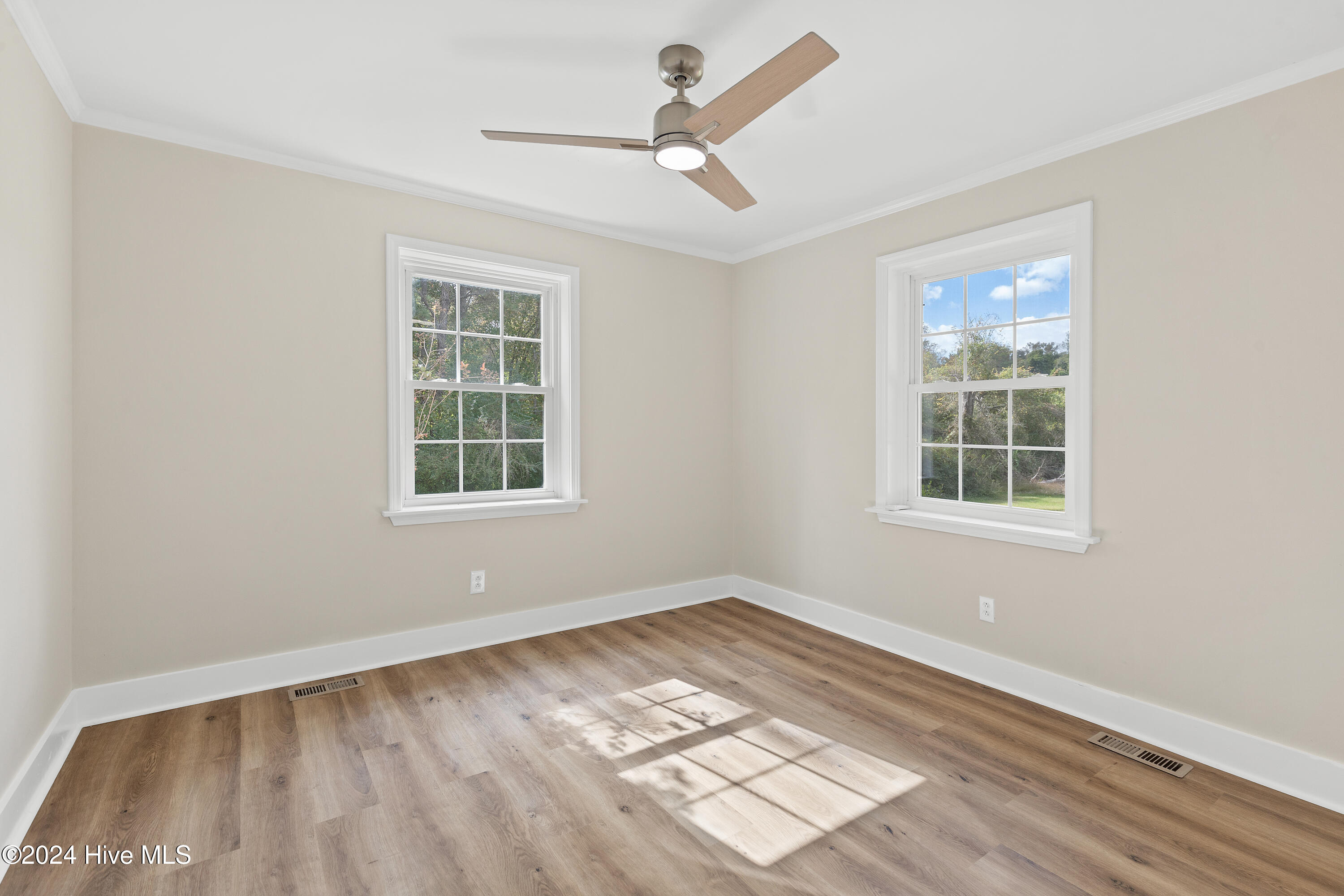 178 Barbee Road Richlands, NC 28574 - Photo 23 of 36 Secondary Bedroom