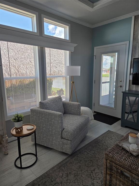 617 Southwest 34th Cove Okeechobee, FL 34974 - Photo 4 of 39 a living room with furniture and a window