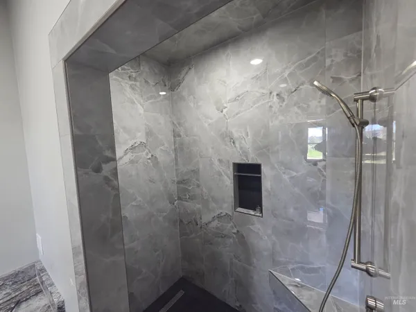 $442,999 | 39 Lakeside Loop, Burley, ID 83318