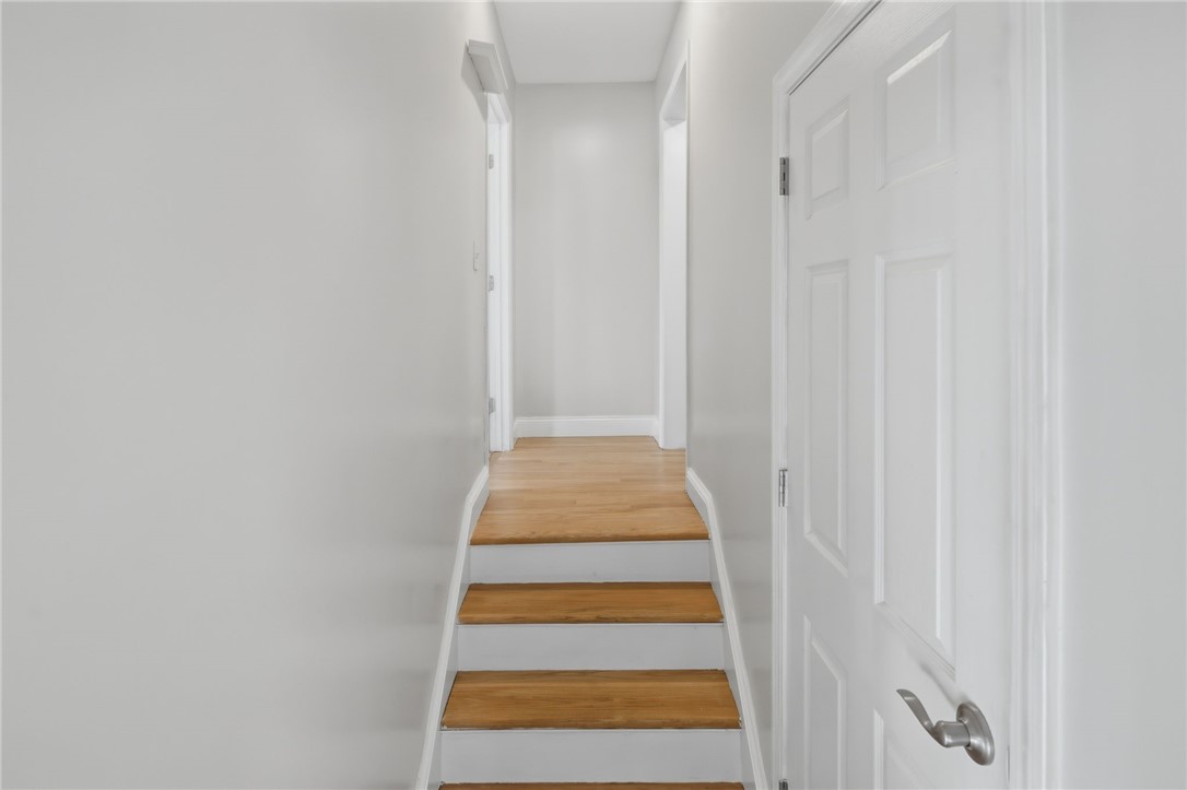 179 Schoolhouse Road Warren, RI 02885 - Photo 24 of 34