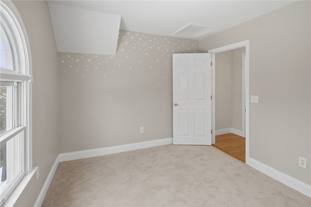 179 Schoolhouse Road Warren, RI 02885 - Photo 28 of 34