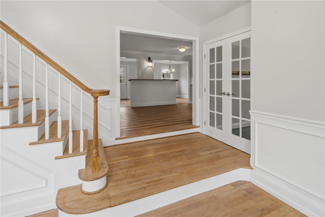 179 Schoolhouse Road Warren, RI 02885 - Photo 8 of 34