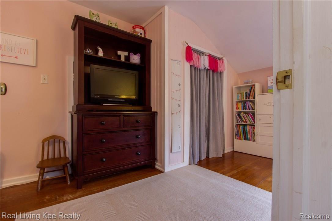 180 South Rochester Road Oakland, MI 48363 - Photo 27 of 45 27.jpg