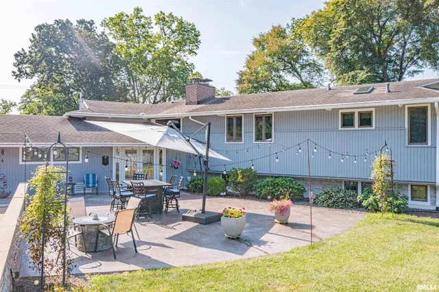 $589,900 | 1114 South Perrine, Centralia, IL 62801