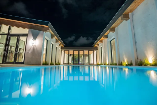 $9,000,000 | 6716 San Vicente Street, Coral Gables, FL 33146