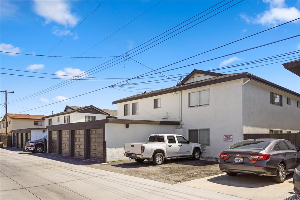 1010-1016 Valencia Street Costa Mesa, CA 92626 - Photo 5 of 5 a car parked in front of a house