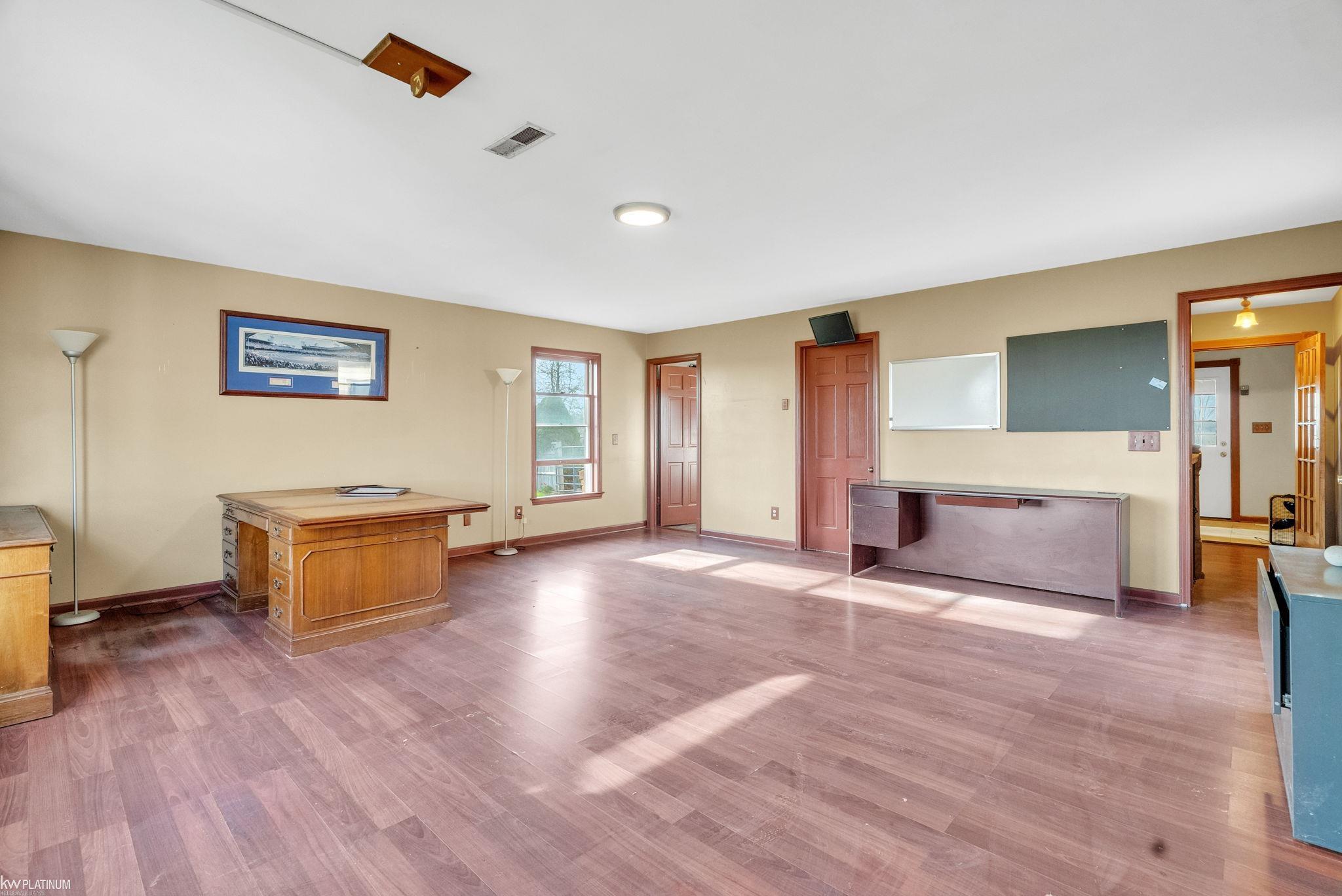 9505 Dolan Road Columbus, MI 48063 - Photo 20 of 34