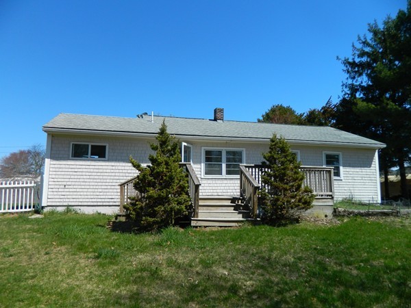 10 Canal View Road Bourne, MA 02532 - Photo 3 of 17