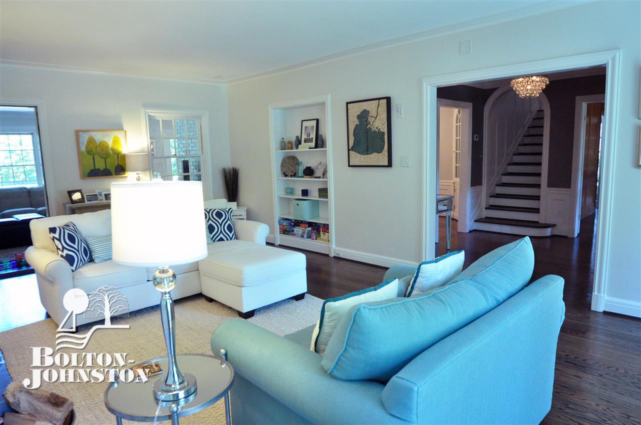 226 Moran Road Grosse Pointe, MI 48236 - Photo 12 of 72 50015266-11.JPG